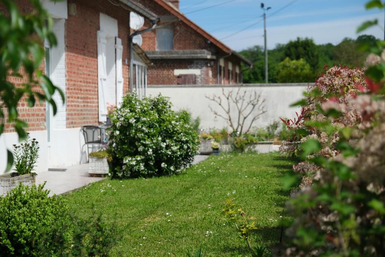La Maison De Maria Folembray Exterior photo